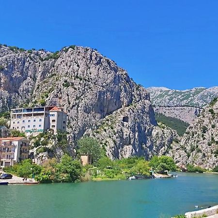 Apartment Mandic Omiš Kültér fotó