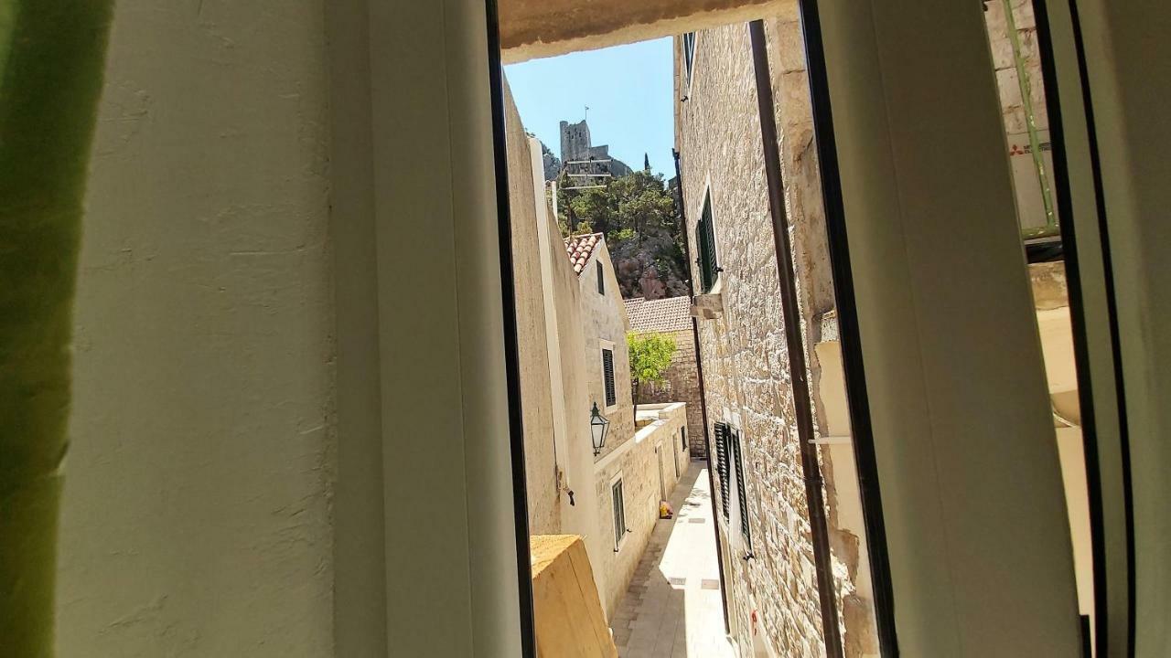 Apartment Mandic Omiš Kültér fotó