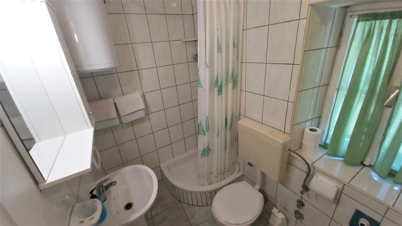 Apartment Mandic Omiš Kültér fotó